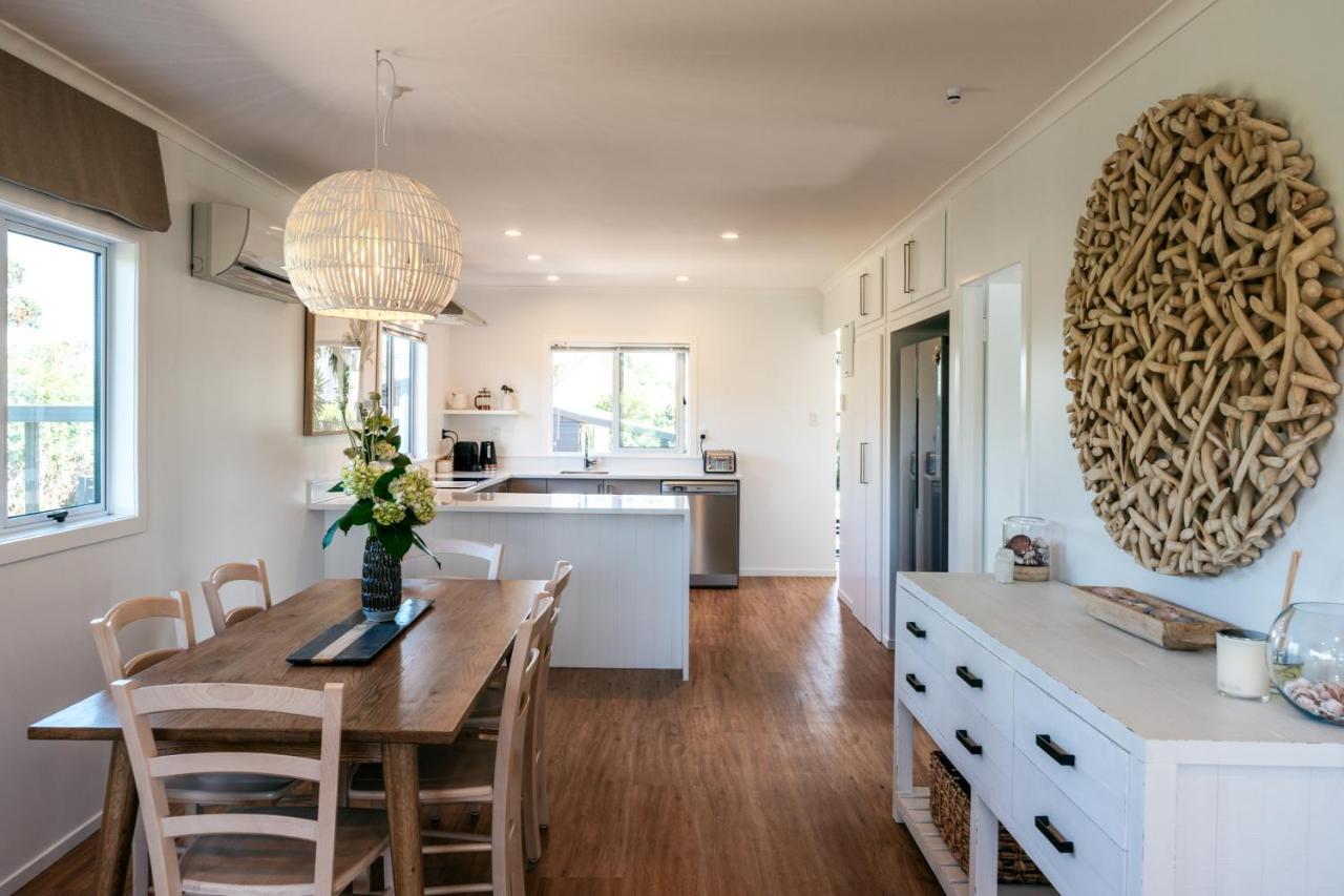 Oneroa Coastal Classic - Coast & Country Exterior photo